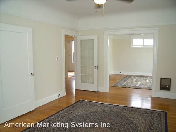 Building Photo - 205 2nd Ave