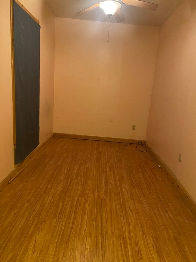 Bedroom - 468 7th Ave