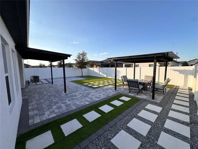 Foto del edificio - 5871 Herder Rd