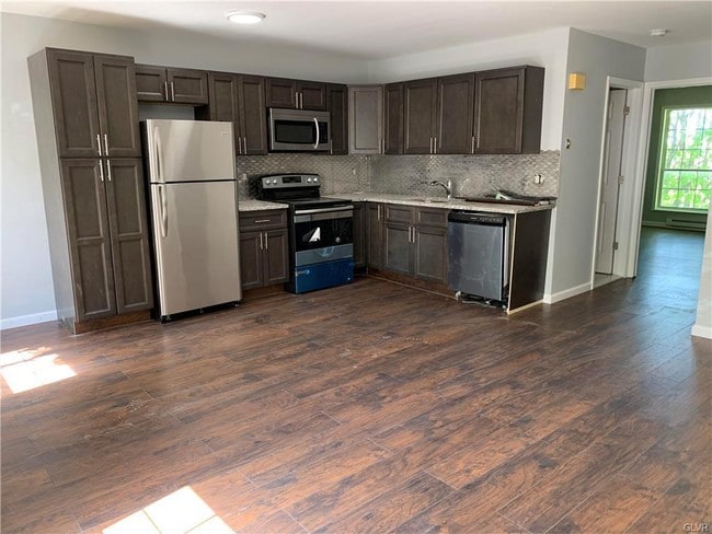 Building Photo - 905 Meade St