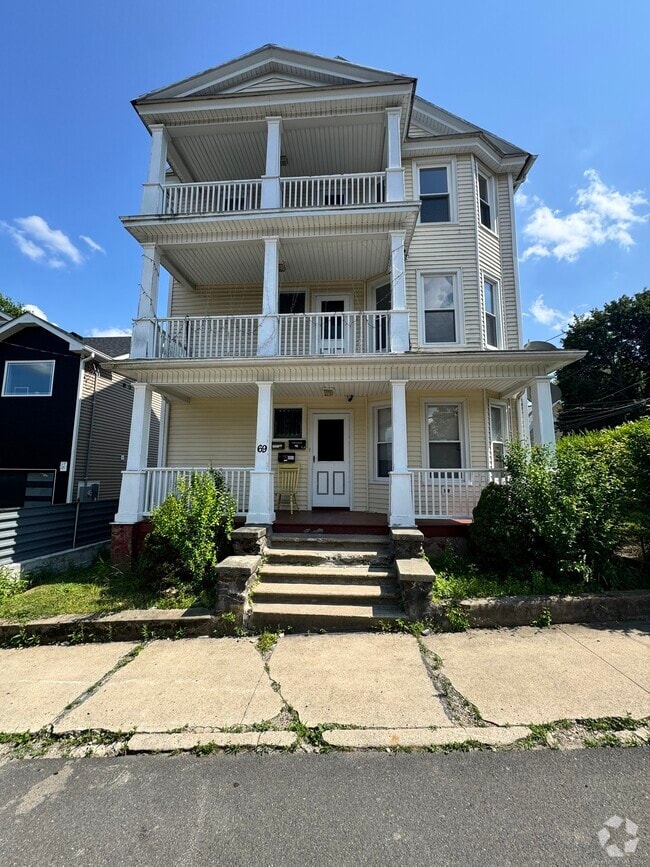 Building Photo - 69 Seymour St