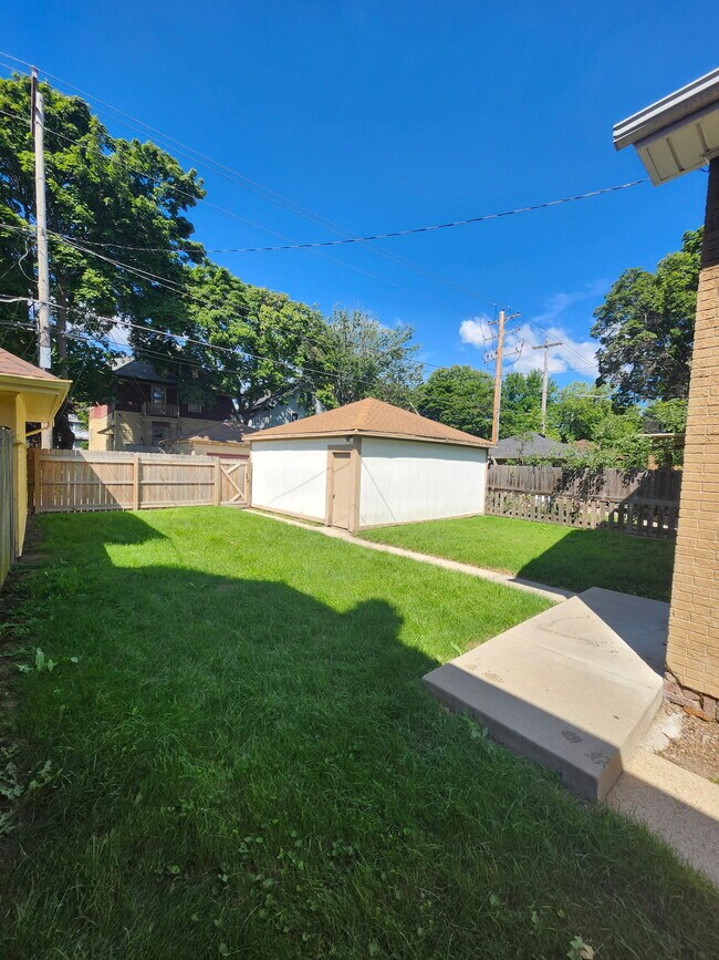 Foto del edificio - 2767 N 46th St