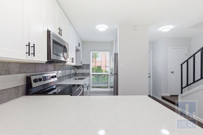 Foto del edificio - 3820 Southway Dr