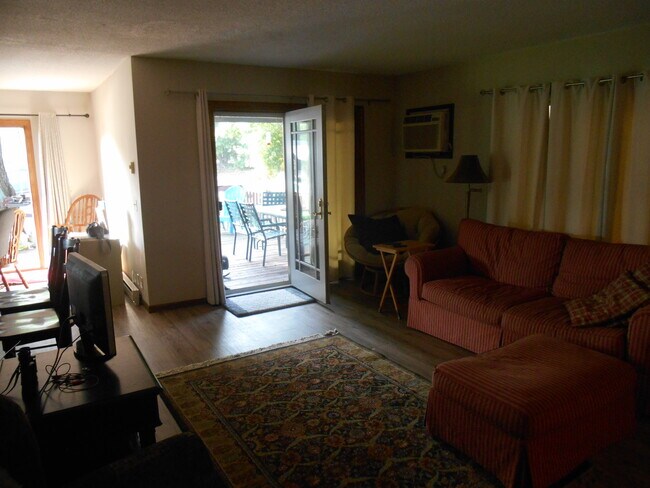 Foto del edificio - 25 Northrup Ave
