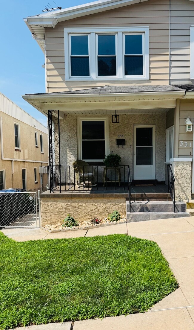 Photo - 8-338 E 1st Ave (Conshohocken, PA) Townhome