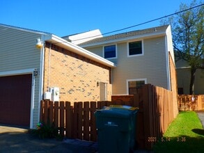 Building Photo - 112 5th Ave
