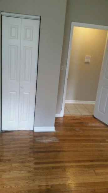 Foto del interior - 7036-7038 S Yale Ave
