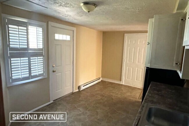 Foto del edificio - 1643 Columbia Ave