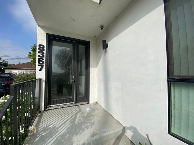 Foto del edificio - NEWER  SMART HOUSE 4BD*4BA*TOWNHOME*HWFLS*...