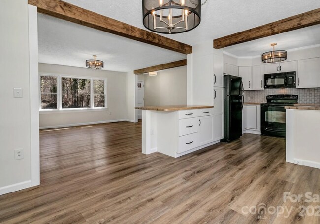 Foto del edificio - 1085 Jenkins Valley Rd