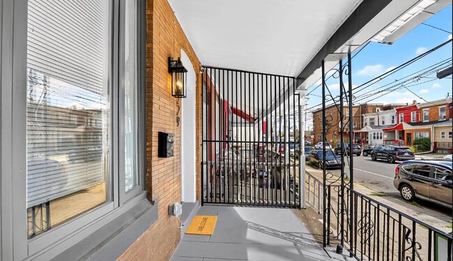 Foto del edificio - 5229 Jefferson St