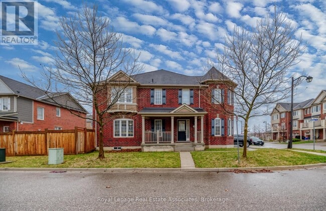 Building Photo - 440 Dalhousie Gate