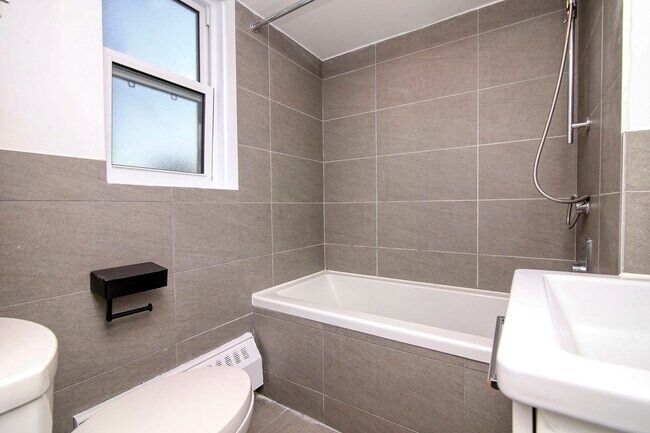 Photo du bâtiment - 3460 Rue Durocher