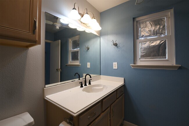 Building Photo - 7521 Beaudelaire Cir