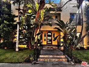 Building Photo - 248 S Reeves Dr