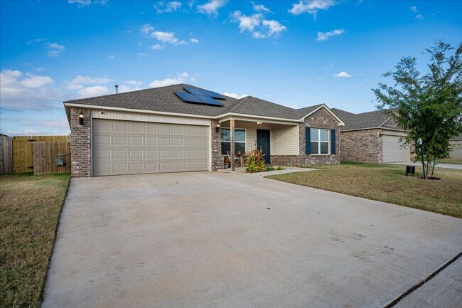 Building Photo - Beautiful 4 Bedroom Home in Newcastle!!