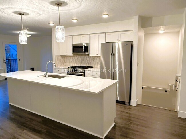 Foto del edificio - 16764 Chula Vista Ave