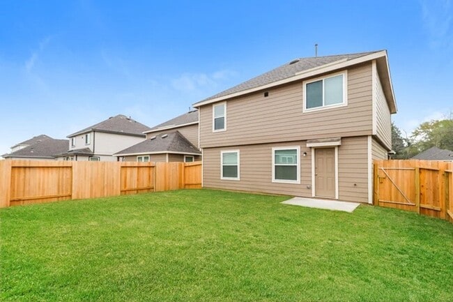 Building Photo - 13457 Musky Dr