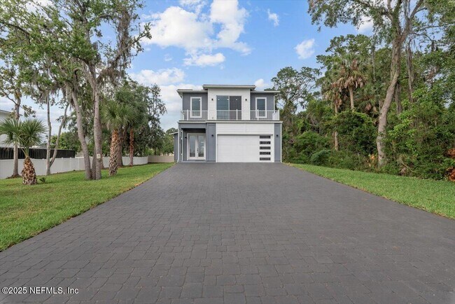 Foto del edificio - 5405 Heckscher Dr