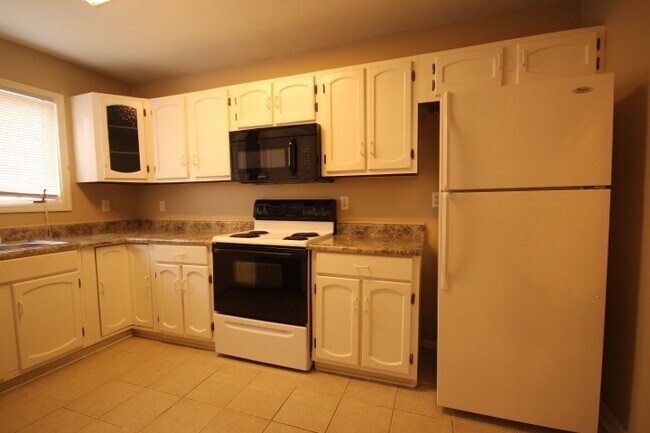 Foto del edificio - Large Townhouse in SE Huntsville