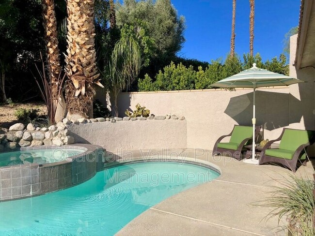 Foto del edificio - 39095 Sweetwater Dr