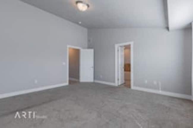 Building Photo - 1317 North Silver Crest Drive