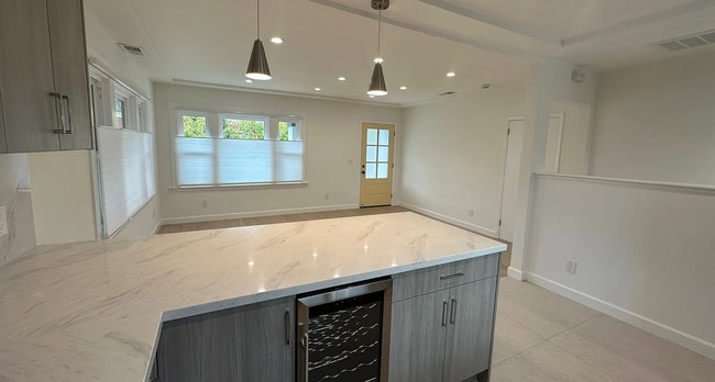 Building Photo - Fully Renovated 3BR/2.5BA SFH | Modern Upgrades | Prime San Mateo Location!
