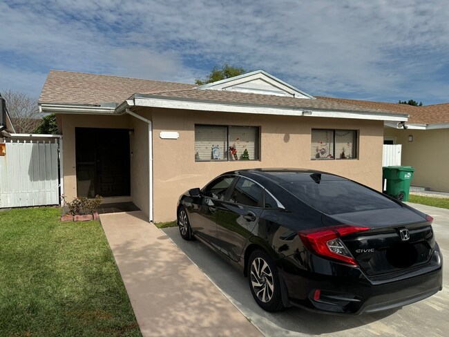 Foto del edificio - 14931 SW 92nd Ter