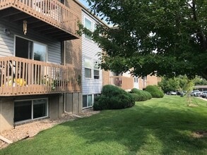 Building Photo - 1608 Cottonwood Dr