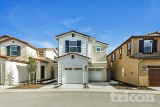 Interior Photo - Tricon Winchester