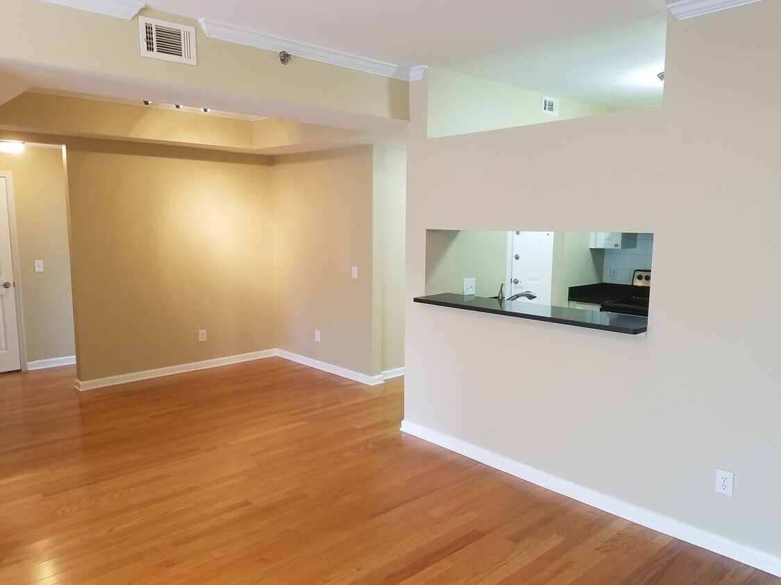 2025 Woodmont Blvd Unit 110, Nashville, TN 37215 Condo for Rent in