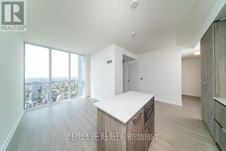 Building Photo - 1 Yorkville Ave