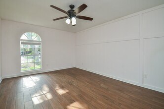 Building Photo - 3722 Brier Gardens Dr