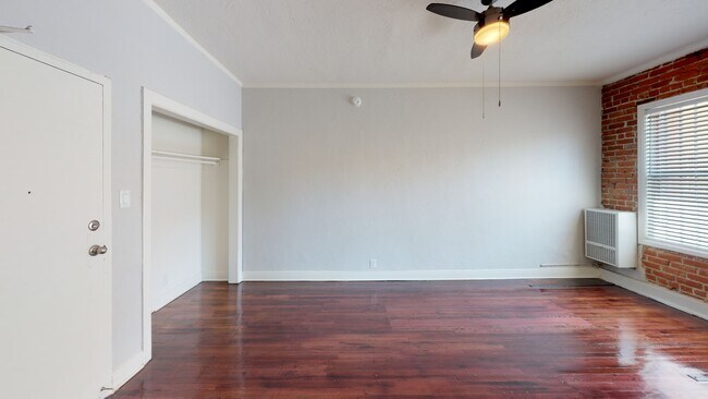 Foto del edificio - 245 N Kenmore Ave Los Angeles, CA 90004