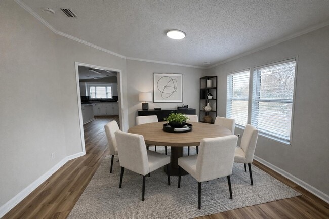 Building Photo - 450 Wendy Ln