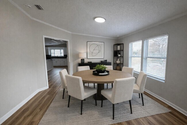 Foto del edificio - 450 Wendy Ln