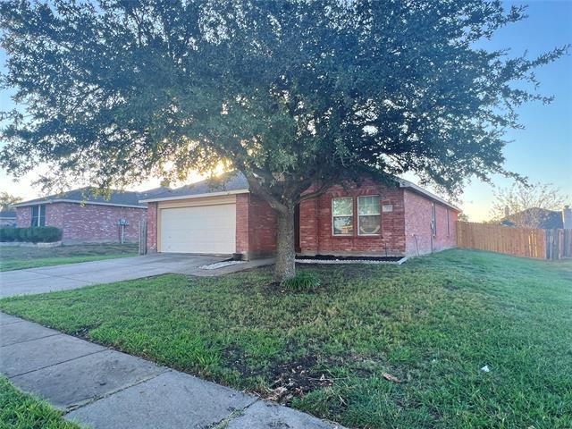 Building Photo - 321 Briar Oaks Dr