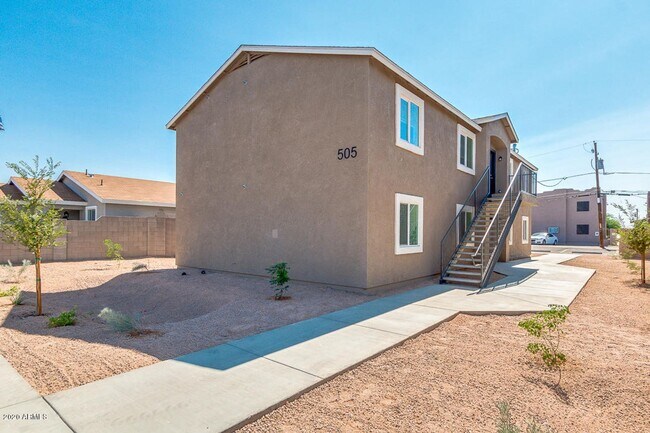 Building Photo - 2 BEDROOM 1 BATH APACHE JUNCTION
