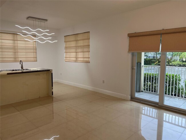 Foto del edificio - 8800 NW 107th Ct