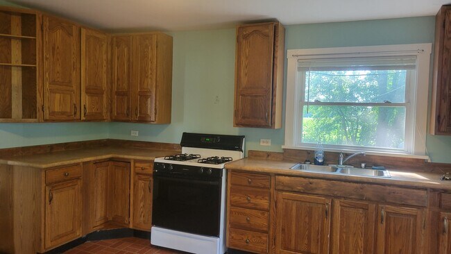 Foto del edificio - 39W742 Plank Rd