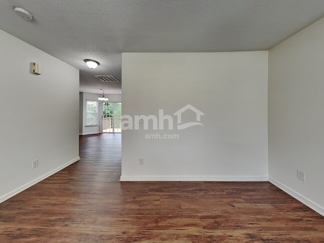 Foto del edificio - 211 Juniper Leaf Way