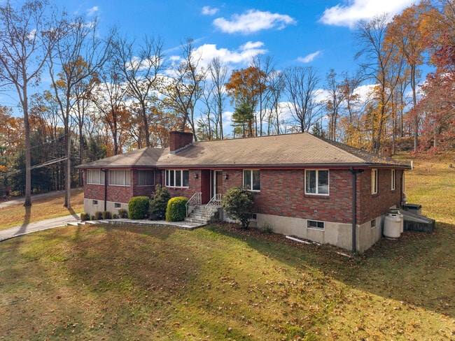 Foto del edificio - 117 Church Hill Rd