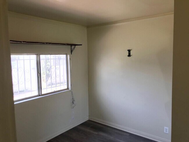 Foto del edificio - 1059 W 253rd St