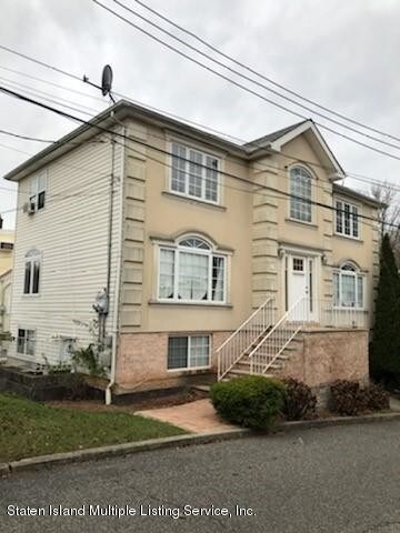 Primary Photo - 100 Latourette St