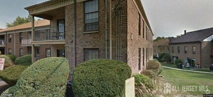 Building Photo - 323 Gill Ln