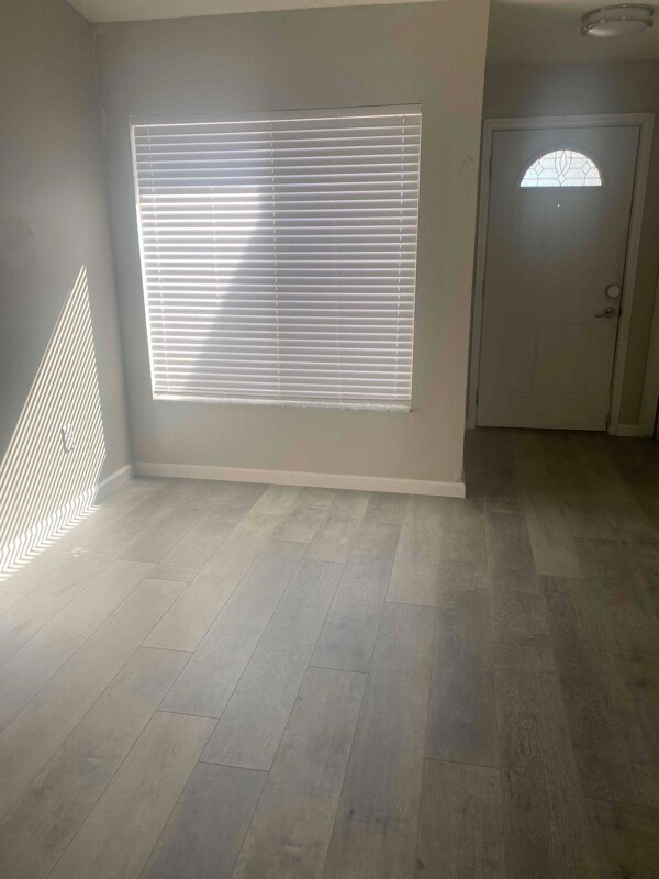 Foto del edificio - 1414 Birchstone Ave