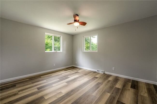 Foto del edificio - 1410 Lake Ave W