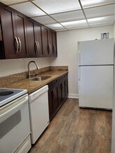 Building Photo - 1230 NE 139th St