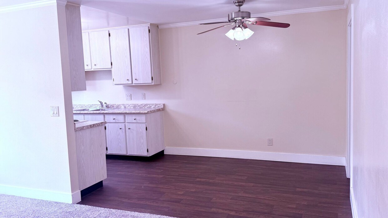 Primary Photo - Large 1 Bedroom in Quiet Gated Community