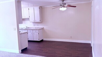 Building Photo - 853 Cherrywood Way